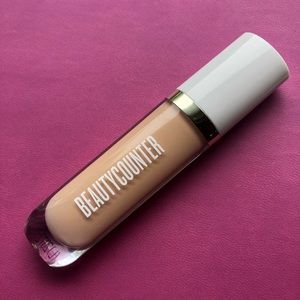 Beautycounter skin twin concealer in FAIR 2